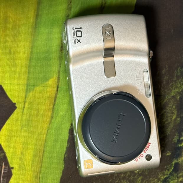 파나소닉 루믹스 Panasonic LUMIX dmc-tz1 실버 디카