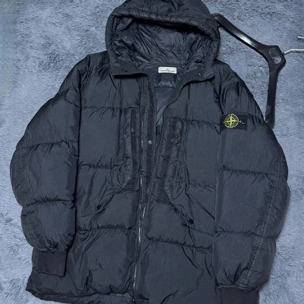 스톤아일랜드 23시즌 크링클랩스 패딩 XXL팝니다