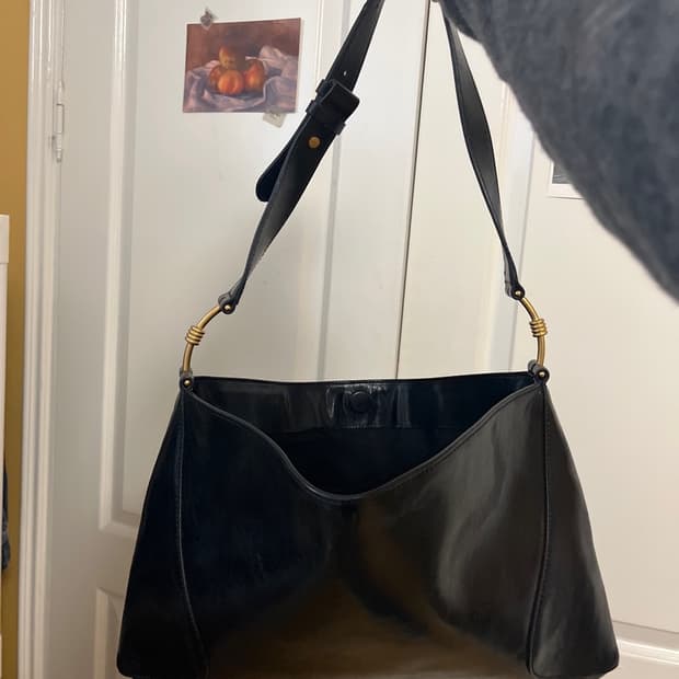 루에브르 숄더백