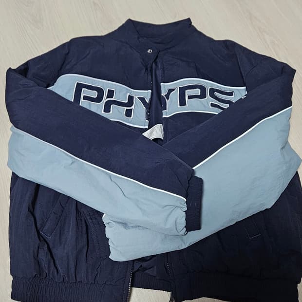 Phyps 바람막이