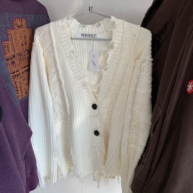 Perverze 퍼버즈 데미지 니트 가디건