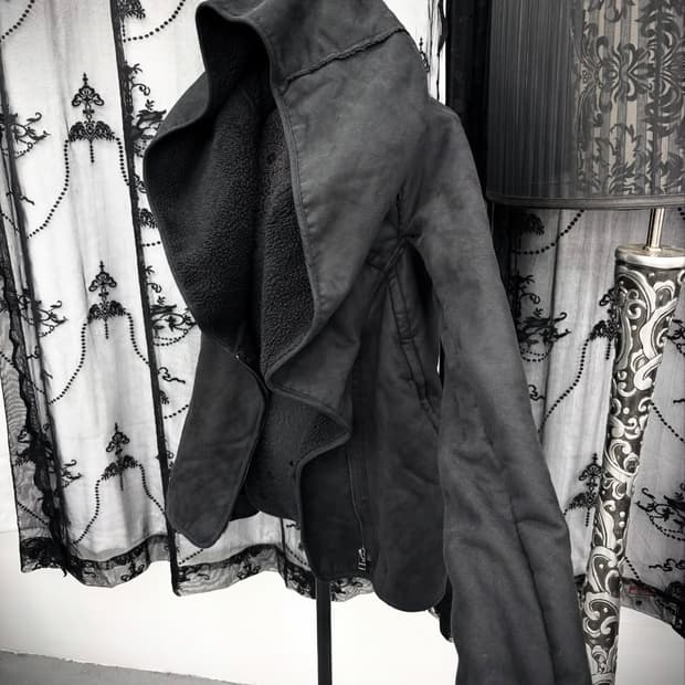 큐빈티지 릭오깔드레이프후드무스탕파우닝와이즈걸오츠빈티지