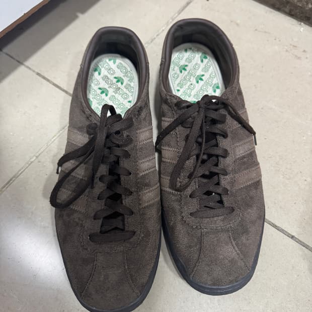 아디다스 토바코 다크브라운 275