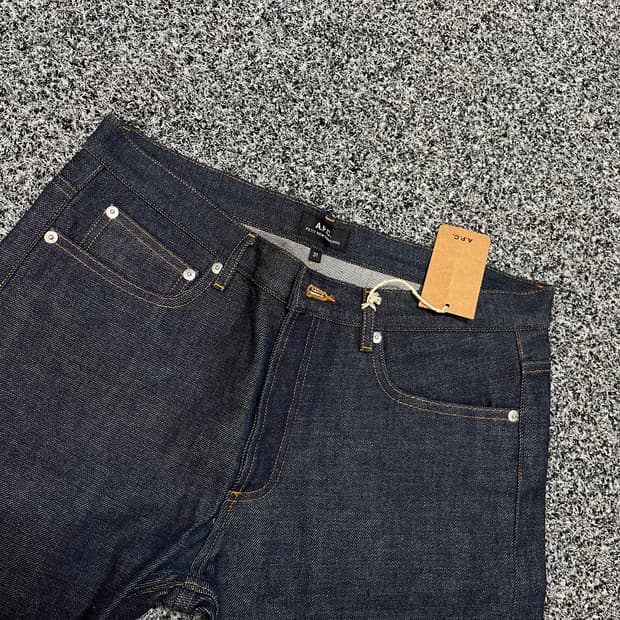 A.P.C 아페쎄 쁘띠 뉴 스탠다드 데님 31