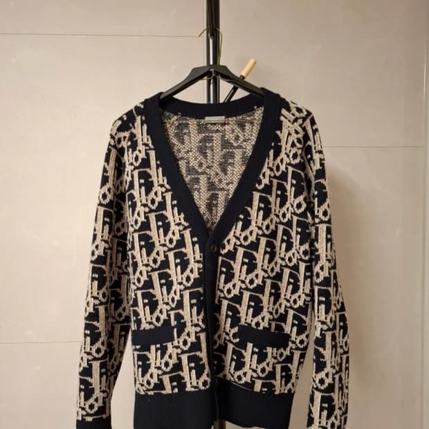 정품 디올 오블리크  가디건