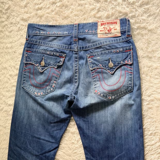 트루릴리전(True Religion) 시그니처 빅T 스티치 스키니 데님