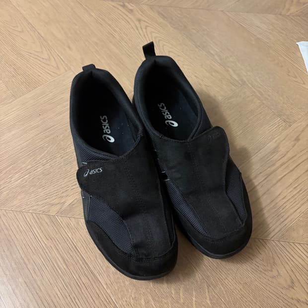 아식스 라이프워커