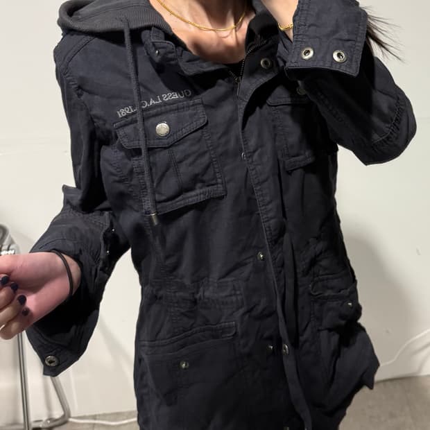 게스 자수 후드자켓