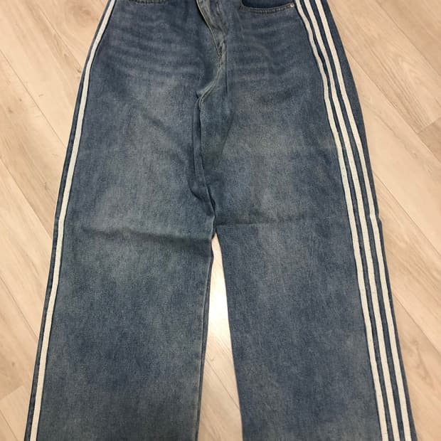 빈티지 오버핏 데님 / 옆단추로 사이즈 조절 가능 / 옆 세줄 포인트