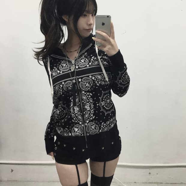 [LIZ LISA DOLL] 리즈리사돌 스컬 페이즐리 패턴 후드집업