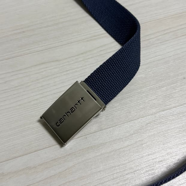 칼하트 WIP 클립 벨트 크롬 에어 포스 블루