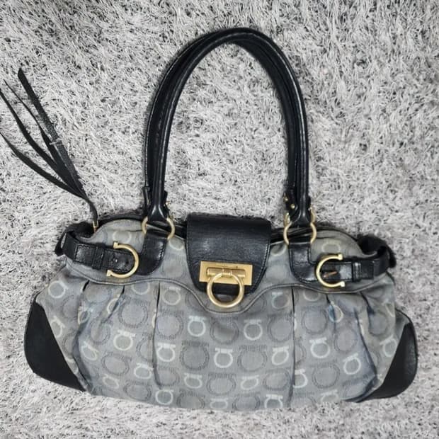 페라가모 간치니 숄더백