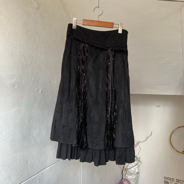 벨벳 레이어드 캉캉 미디 플레어 스커트