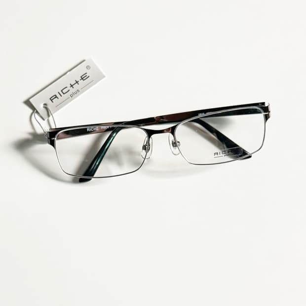 RICHE 다크실버 메탈 슬림 스퀘어 프레임 빈티지 안경
