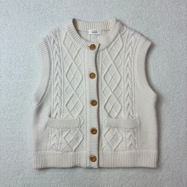 스튜디오톰보이 22FW 트위스트 울 니트 베스트 PN5922
