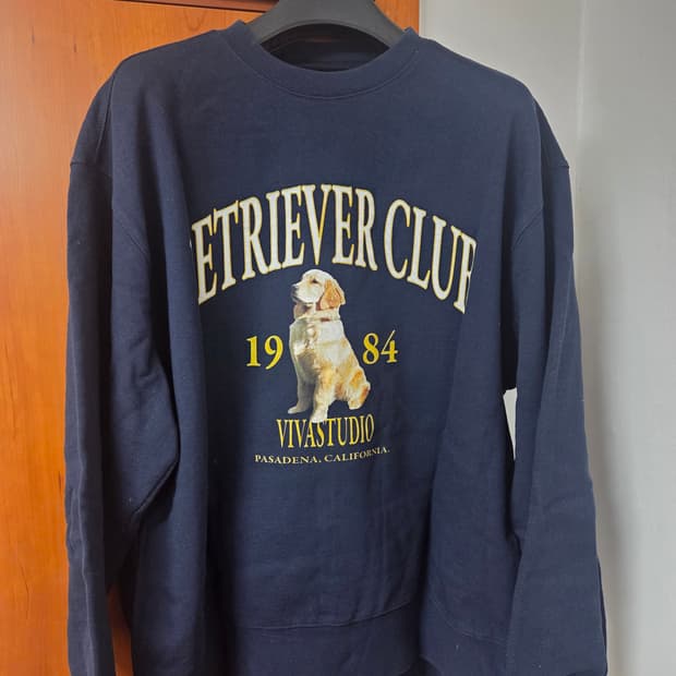 비바스튜디오 리트리버 클럽 맨투맨 네이비 L사이즈