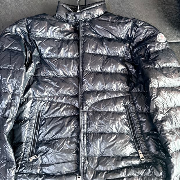 [1] 몽클레어 아코루스 나이트 블루 급처