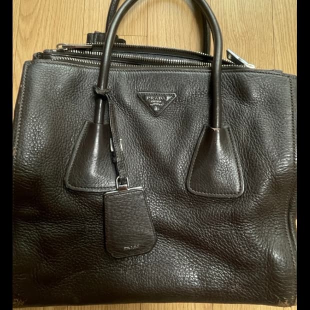 프라다 가죽 토트백 브라운색상(정품)
