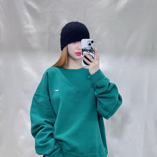 나이키 NRG 솔로스우시 그린 맨투맨 