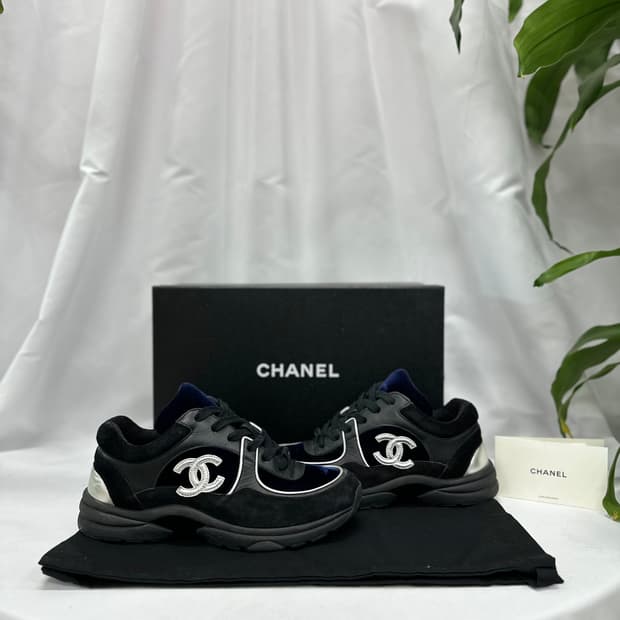 [정품] 샤넬 CC로고 벨벳 메탈릭 트레이너 스니커즈 36.5사이즈