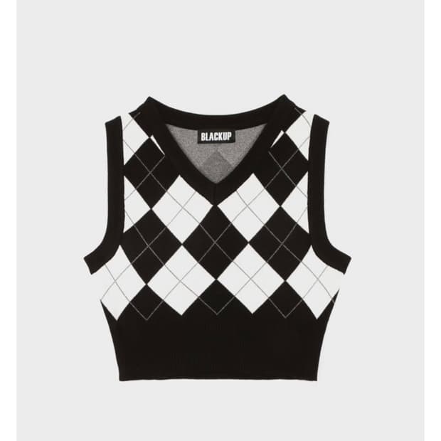 블랙업 아가일 니트 베스트