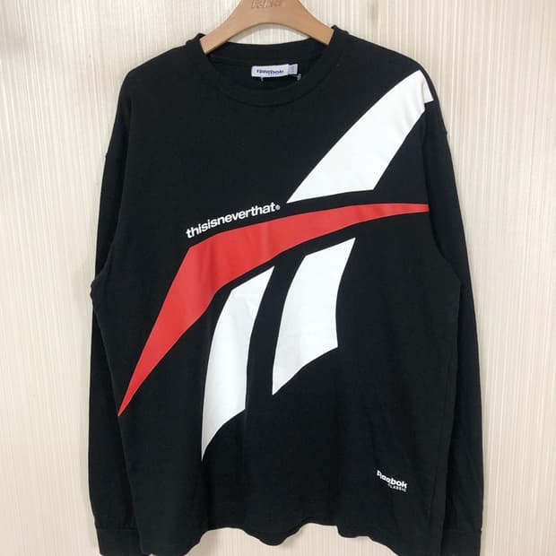 리복X디스이즈네버댓 롱슬리브 티셔츠 XL(105)
