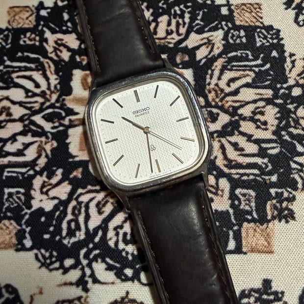 SEIKO 빈티지 쿼츠 시계