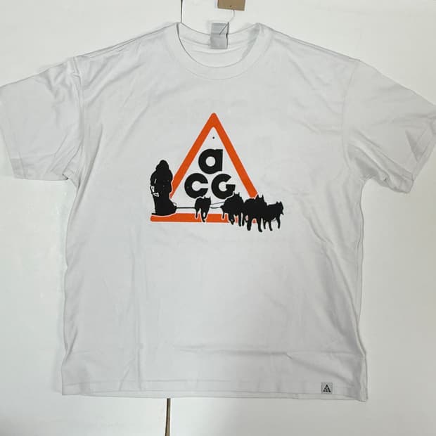 나이키 ACG 반팔티셔츠