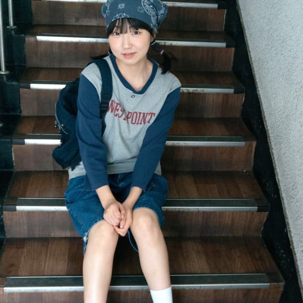 항구의 산책길 티셔츠
