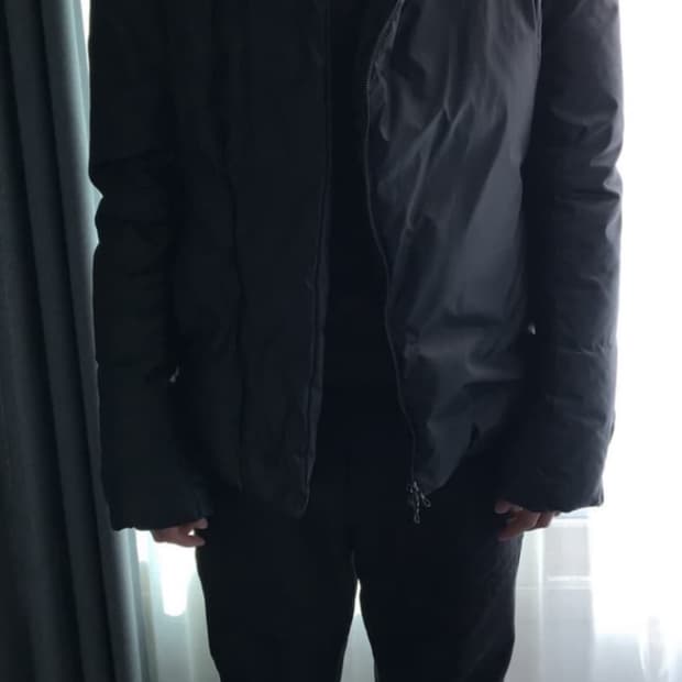 attachment kazuyuki kumagai 사선 절개 패딩