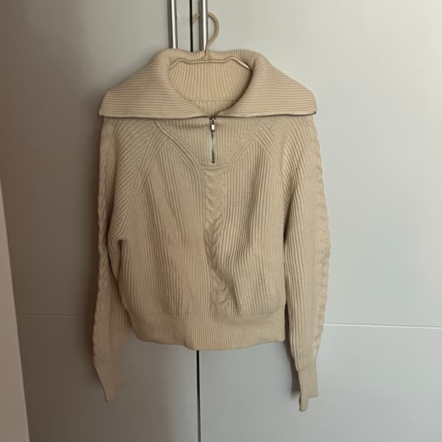 half zip knit  (착용컷)