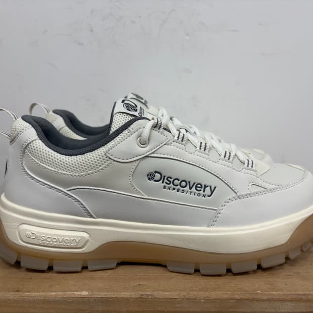 디스커버리 남성 스니커즈 270