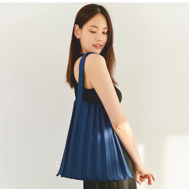 플리츠마마 숄더백 네이비 새상품