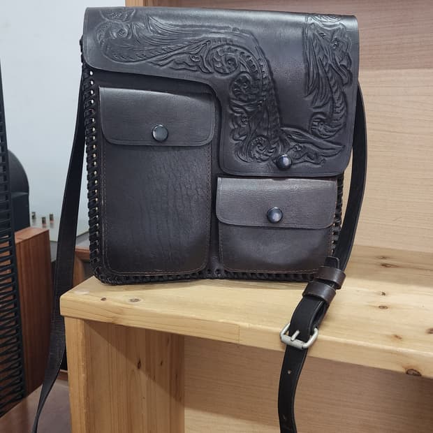 통가죽 숄더백 다크브라운