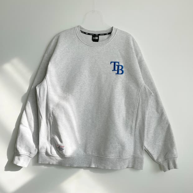 D2 뉴에라 MLB 탬파베이 레이스 로고 맨투맨 105사이즈