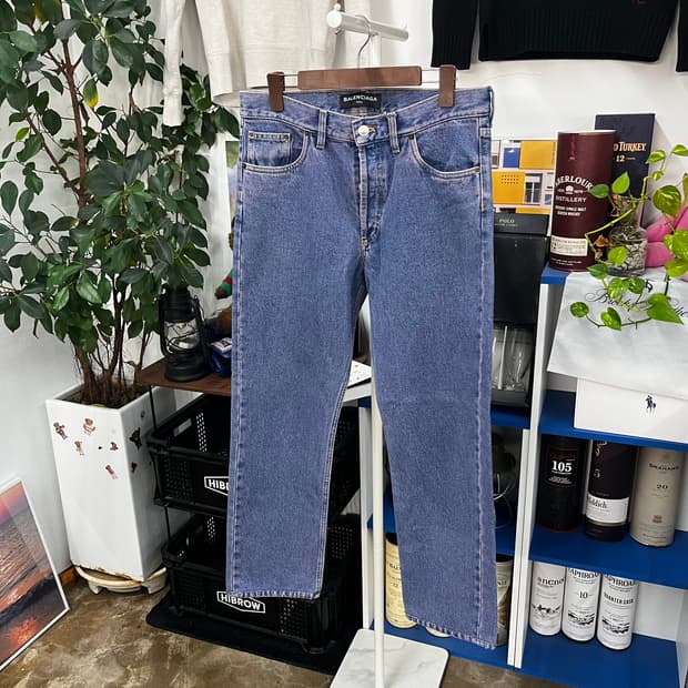 발렌시아가 핑크 중청 데님팬츠 32