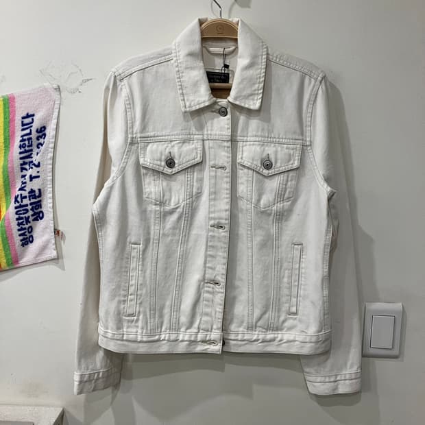 440 아베크롬비 트러커 자켓 화이트 데님 청자켓