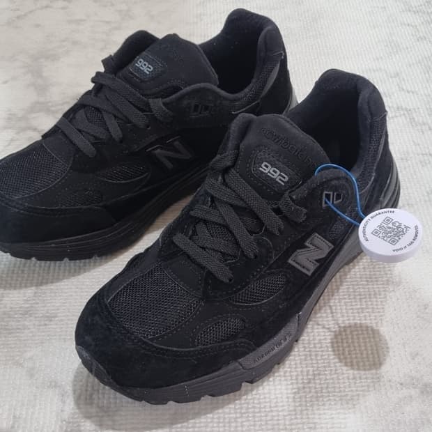 뉴발란스 992 ea 트리플 블랙 245