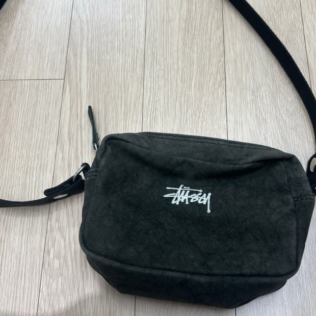 스투시 캔버스 사이드 파우치 워시드 블랙