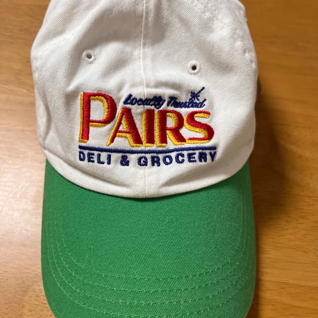Pairs 페어즈 델리 캡모자