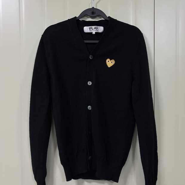  꼼데가르송(Comme des Garçons) 플레이 가디건