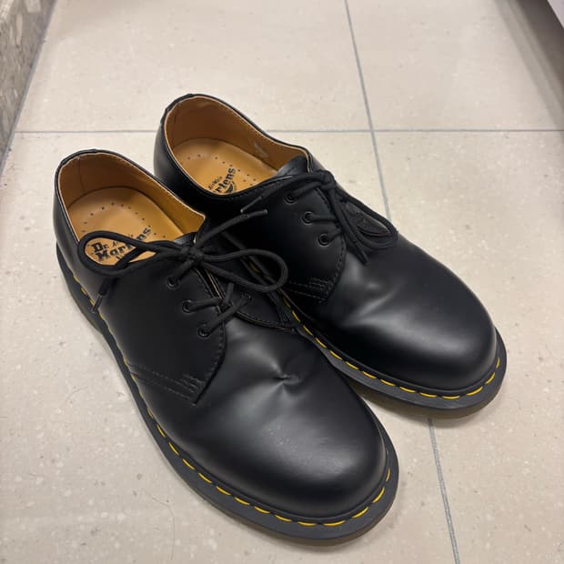 닥터마틴 1461 스무스 블랙 3홀 UK8