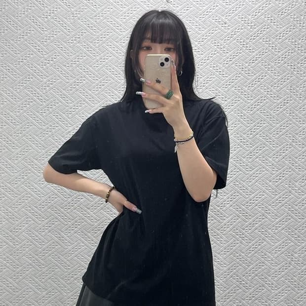 쿠어 빈티지 모던 캐주얼 시크 올블랙 무지 반팔티 M C12651