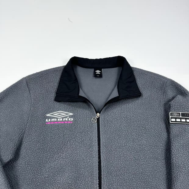 엄브로 다이아 로고 차콜 후리스 자켓 (XXL)