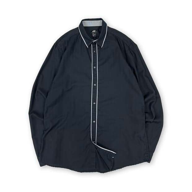 h&m 플라켓 디테일 블랙 셔츠