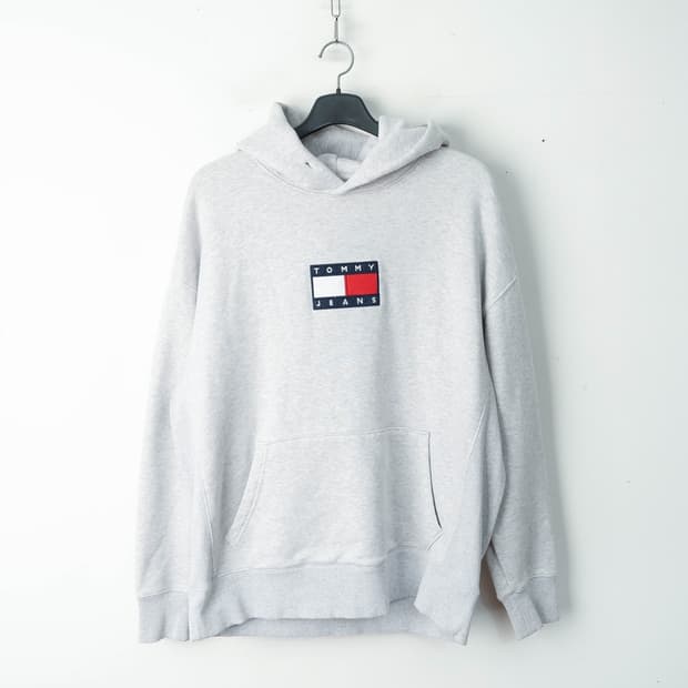 105/타미 로고 후드티