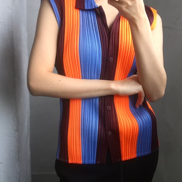 Pleats Please 플리츠플리즈 3색 스트라이프 패턴 슬리브리스 탑