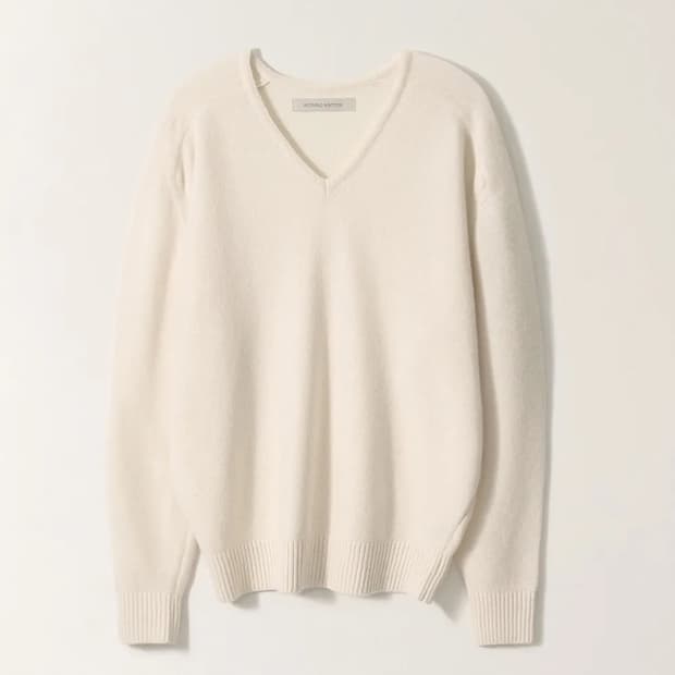 낫띵리튼 carna v-neck pullover