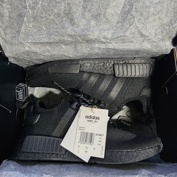 [250] 아디다스 퍼렐 윌리엄스 NMD R1 블랙퓨처 노마드