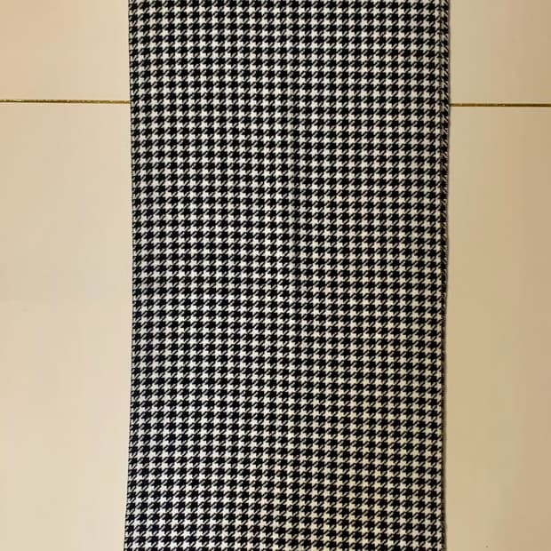 [미착용] 흑백 클래식 하운드투스 체크 패턴 로고 스카프 목도리 머플러